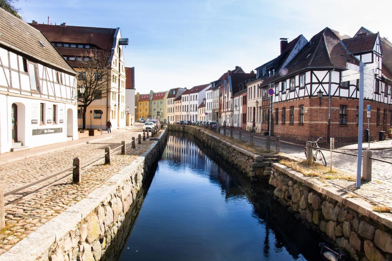 Ferienwohnung Am Alten Hafen Wismar Luaran gambar